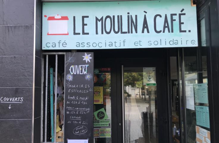Le moulin à café Le moulin à café